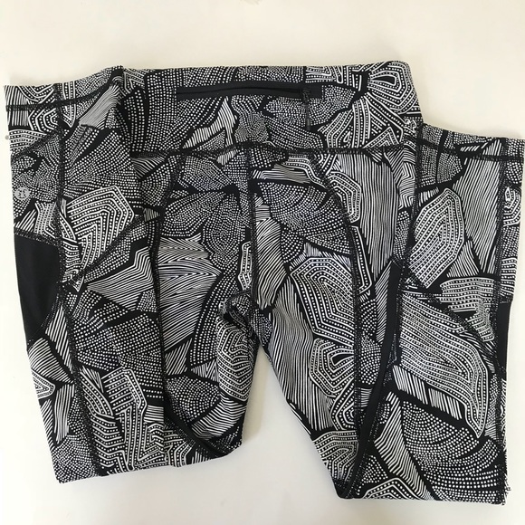 Lululemon Dottie Tribe Pace Rival Crop - Picture 4 of 7